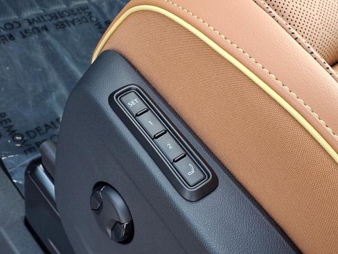 New 2025 Volkswagen ID. Buzz Pro S image 14