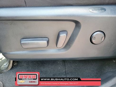 Used 2017 Toyota Tundra SR5 w/ SR5 Upgrade Package AWD/4WD image 16
