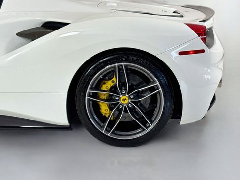 Used 2018 Ferrari 488 Spider RWD image 37