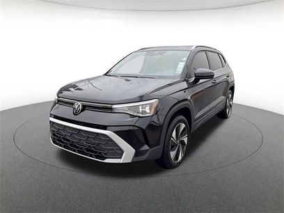 New 2025 Volkswagen Taos SE