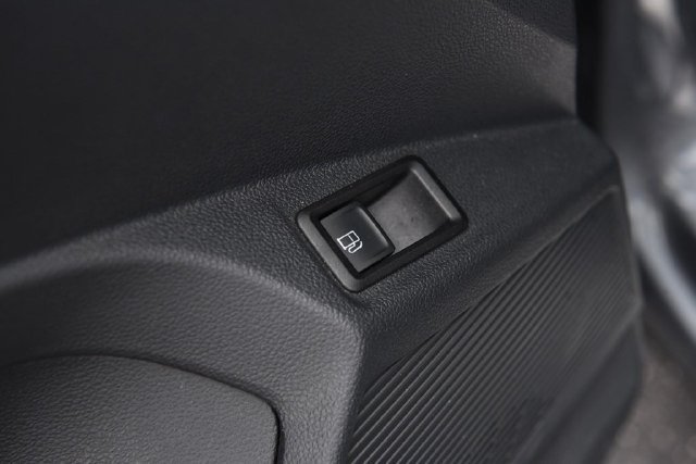 Used 2023 Volkswagen Taos SE FWD image 9