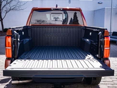 Used 2025 Toyota Tacoma TRD Off-Road w/ TRD Off Road Upgrade Package image 21