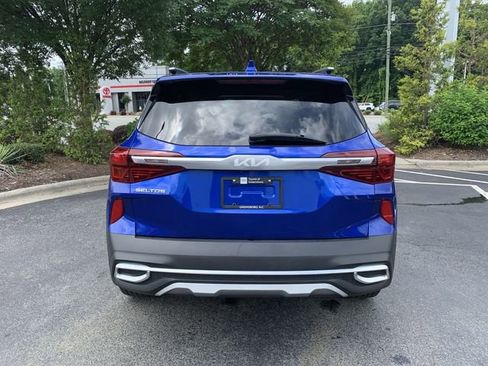 Used 2023 Kia Seltos S w/ Navigation Package FWD image 7