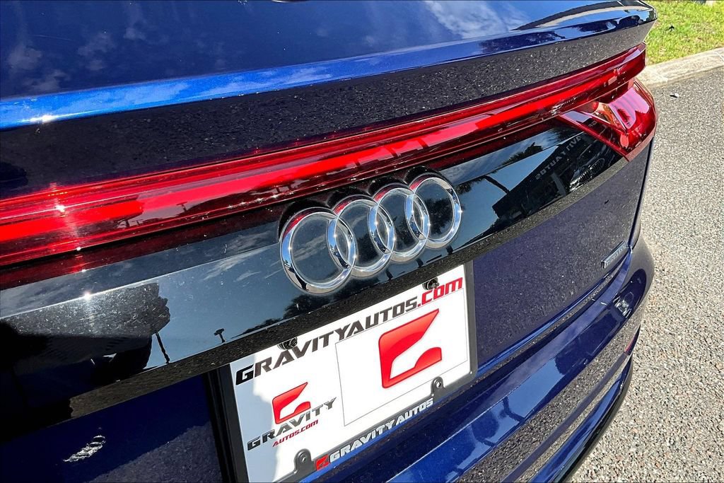 Used 2019 Audi Q8 Prestige w/ Adaptive Chassis Package AWD/4WD image 24