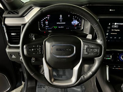 Used 2025 GMC Sierra 1500 Denali AWD/4WD image 15