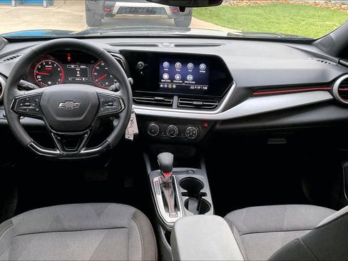 Used 2025 Chevrolet Trax RS w/ Driver Confidence Package image 15