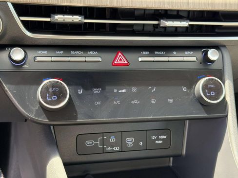 Used 2025 Hyundai Sonata SEL FWD image 16