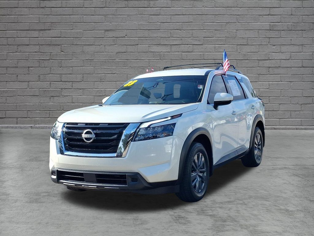 Certified 2023 Nissan Pathfinder SV FWD image 4