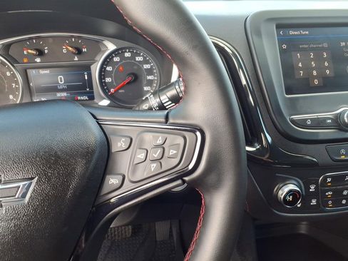 Used 2023 Chevrolet Equinox RS AWD/4WD image 16