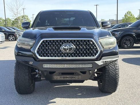Used 2019 Toyota Tacoma TRD Off-Road AWD/4WD image 8