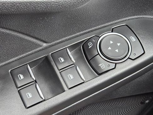 Used 2022 Ford Escape SE image 17