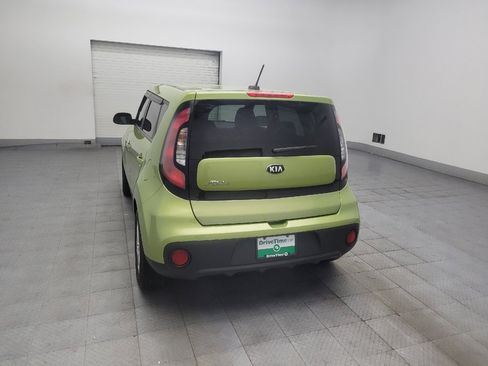 Used 2018 Kia Soul FWD image 6