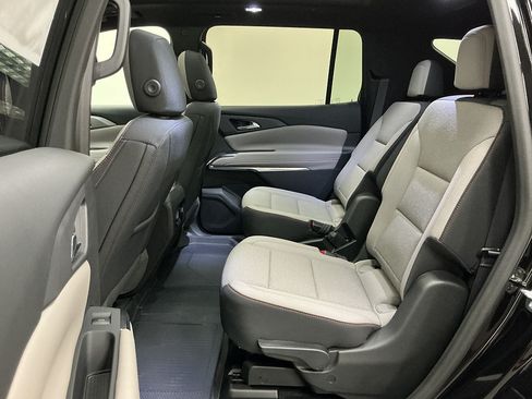 New 2026 Chevrolet Traverse LT w/ Sun and Wheel Package AWD/4WD image 23
