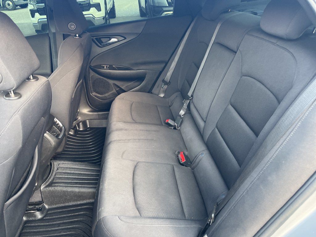 Used 2022 Chevrolet Malibu LT FWD image 13