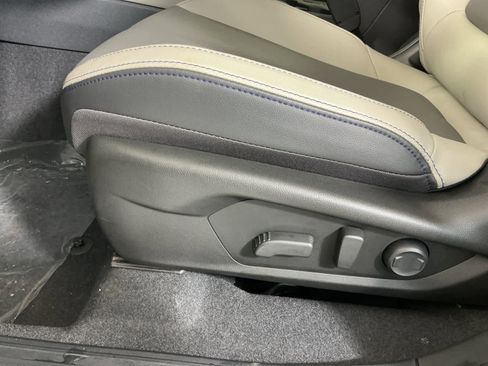 New 2025 Subaru Forester Limited image 10