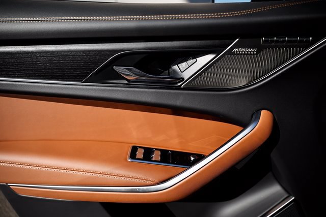 New 2026 Jaguar F-PACE R-Dynamic S AWD/4WD image 17