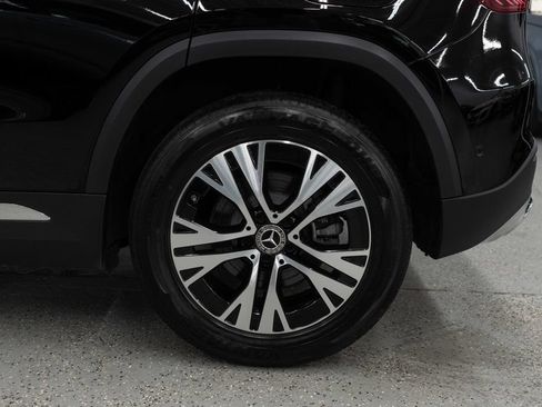 Used 2025 Mercedes-Benz GLA 250 4MATIC w/ Winter Package image 31