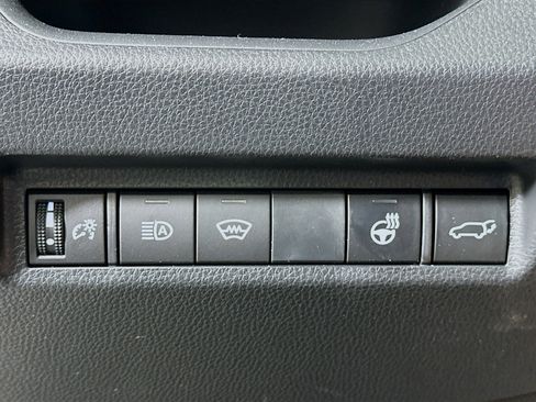 Used 2025 Toyota RAV4 XLE w/ Convenience Package image 17