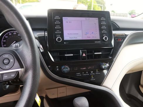 Used 2023 Toyota Camry LE FWD image 18