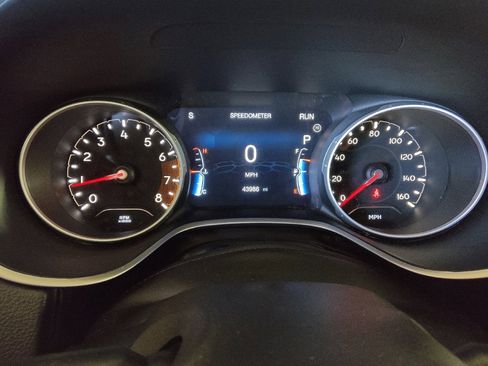 Used 2018 Jeep Compass Sport w/ Tech Group FWD image 23