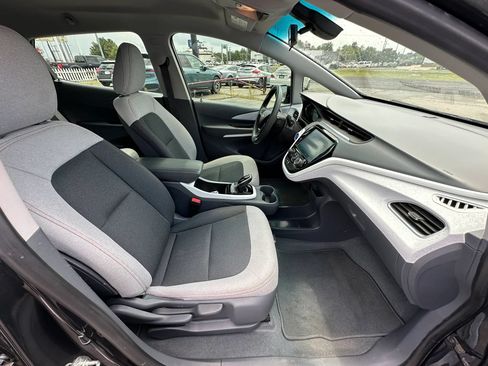 Used 2021 Chevrolet Bolt LT FWD image 13