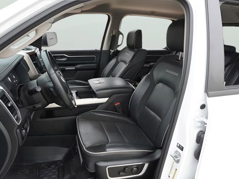Used 2022 RAM 1500 Laramie AWD/4WD image 22