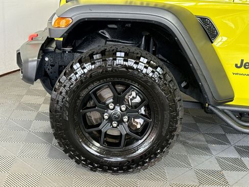 Used 2024 Jeep Wrangler Sport AWD/4WD image 12