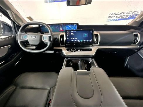 Used 2025 Ford Expedition Active AWD/4WD image 11