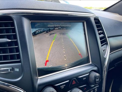 Used 2017 Jeep Grand Cherokee Limited w/ Luxury Group II RWD image 13