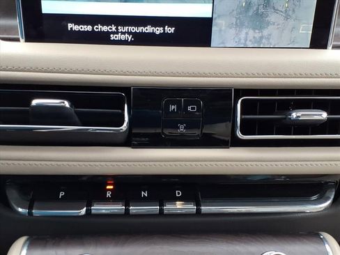 Used 2023 Lincoln Aviator Reserve w/ Elements Package Plus image 22