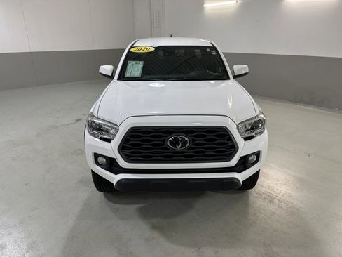 Used 2020 Toyota Tacoma TRD Off-Road image 3