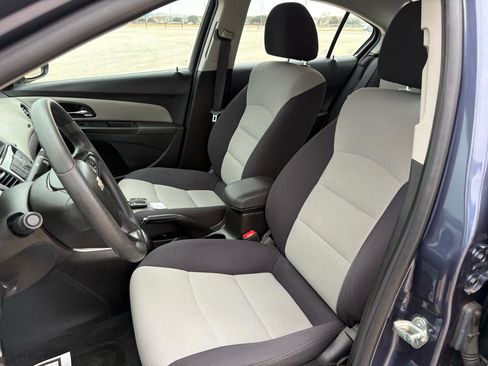 Used 2014 Chevrolet Cruze LS image 49