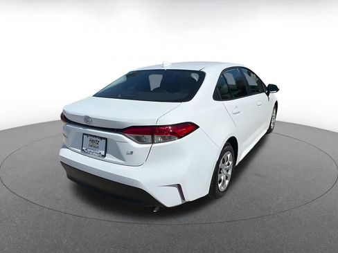 Used 2025 Toyota Corolla LE image 14