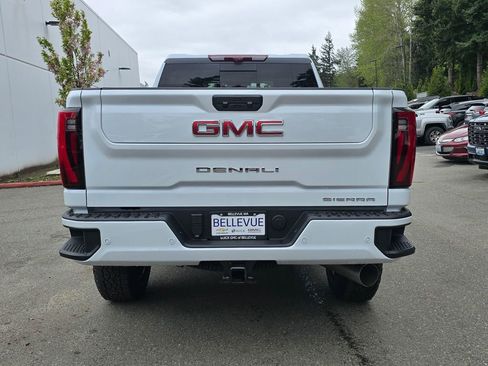 New 2026 GMC Sierra 3500 Denali w/ Denali Reserve Package AWD/4WD image 4