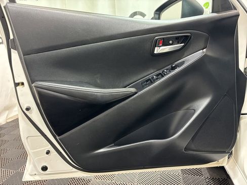 Used 2018 Toyota Yaris iA FWD image 23