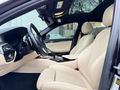 Used 2020 BMW 530i xDrive w/ Executive Package image 16