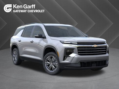 New 2026 Chevrolet Traverse LT w/ Driver Confidence Package image 1