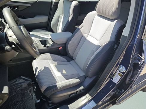 Used 2025 Subaru Outback Premium AWD/4WD image 6