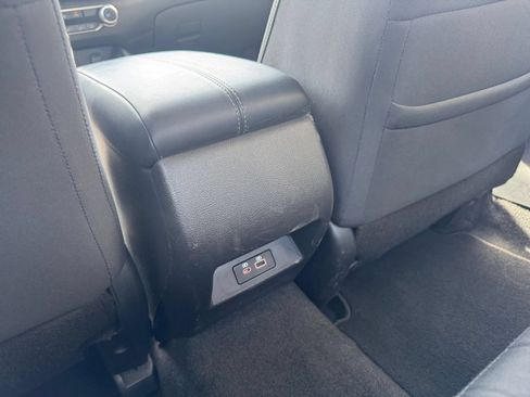 Used 2025 Nissan Altima 2.5 SV FWD image 23