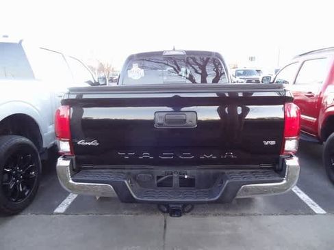 Used 2022 Toyota Tacoma SR5 image 5