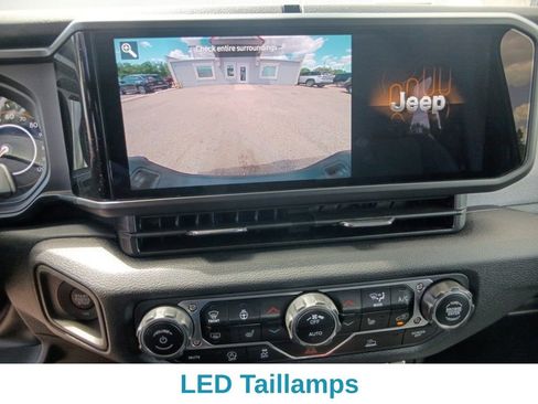 New 2025 Jeep Gladiator Willys image 20