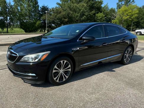 Used 2017 Buick LaCrosse Essence FWD image 4