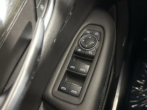 Used 2020 Cadillac XT5 Premium Luxury image 44