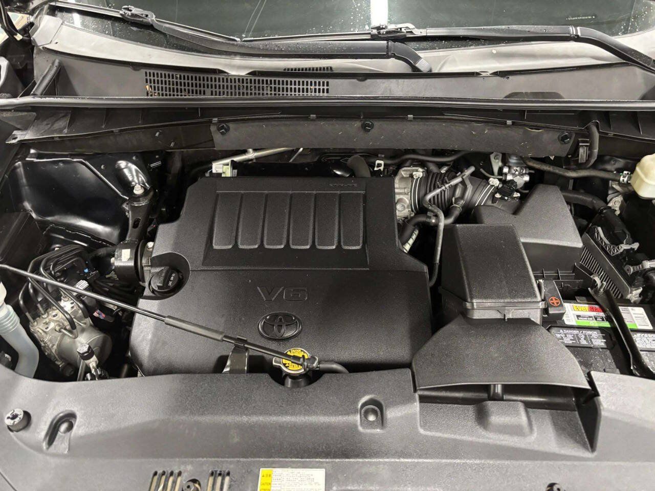 Used 2014 Toyota Highlander XLE AWD/4WD image 39