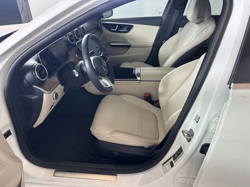 Used 2025 Mercedes-Benz C 300 Sedan image 3