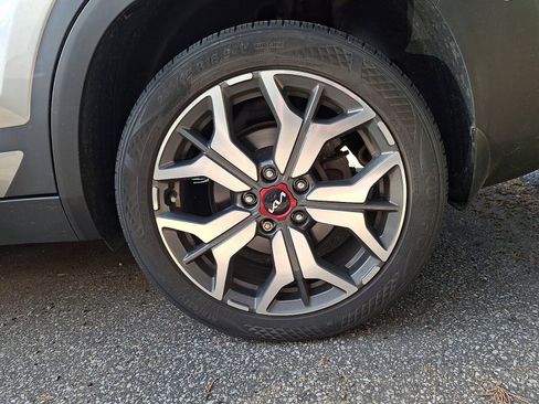 Used 2022 Kia Seltos SX w/ Sunroof Package AWD/4WD image 4