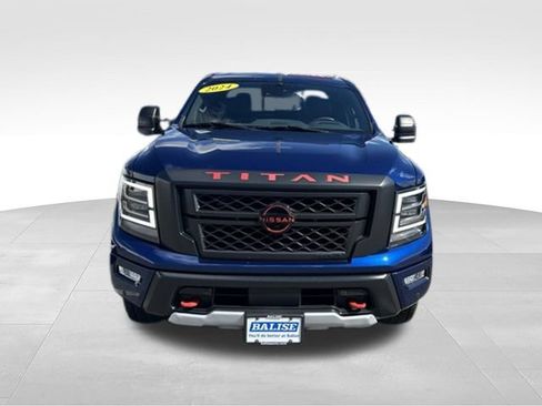 Used 2024 Nissan Titan PRO-4X w/ Pro-4x Convenience Package AWD/4WD image 17
