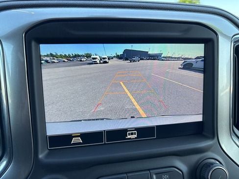 Used 2021 Chevrolet Silverado 1500 LT w/ Convenience Package II AWD/4WD image 28