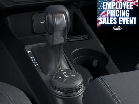 New 2025 Ford Bronco Outer Banks AWD/4WD image 18