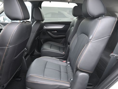 Used 2024 MAZDA CX-90 Plug-In Hybrid w/ Premium Pkg image 17